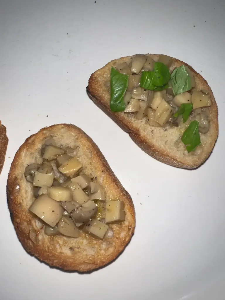 Bruschetta mit Champignons