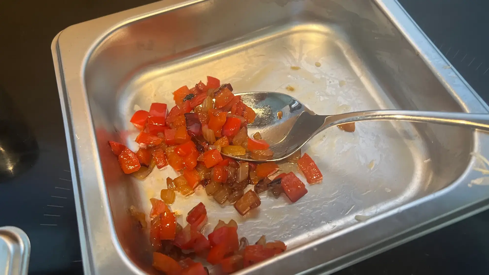Histaminarme Paprikasauce; stückiges Gemüse